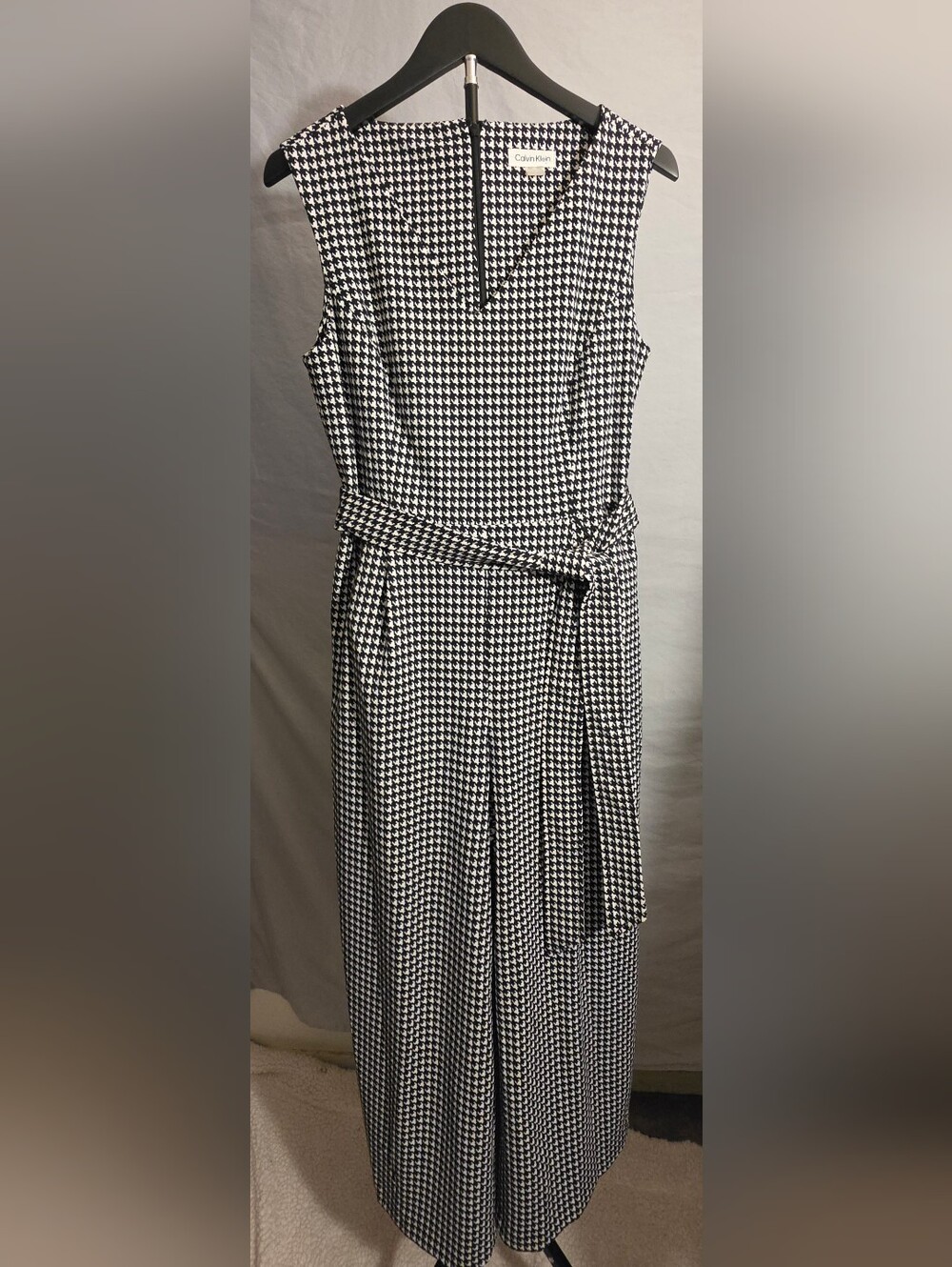 Calvin Klein Black/White Houndstooth V-Neck Sleeveless Wide-Leg Jumpsuit Sz 8